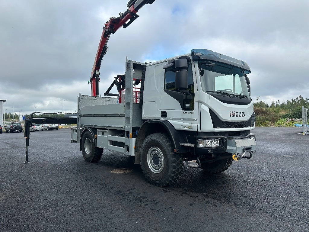 Iveco Eurocargo ML150E28 4x4 sähkölaitos varustein - Kraanwagen: afbeelding 2 Iveco Eurocargo ML150E28 4x4 sähkölaitos varustein - Kraanwagen: afbeelding 2