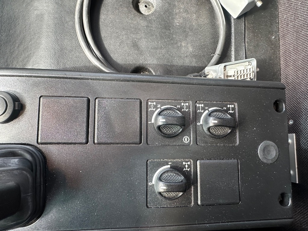 Nieuw Kraanwagen Iveco Eurocargo ML150E28 4x4 sähkölaitos varustein: afbeelding 25