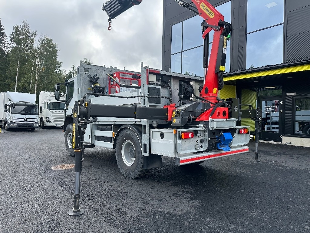 Iveco Eurocargo ML150E28 4x4 sähkölaitos varustein - Kraanwagen: afbeelding 5 Iveco Eurocargo ML150E28 4x4 sähkölaitos varustein - Kraanwagen: afbeelding 5