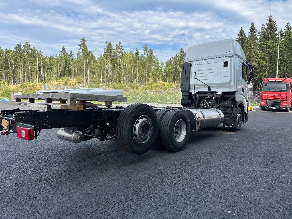 Iveco S-Way AS26S50 NP 2xLNG 6x2*4 - Chassis vrachtwagen: afbeelding 4 Iveco S-Way AS26S50 NP 2xLNG 6x2*4 - Chassis vrachtwagen: afbeelding 4