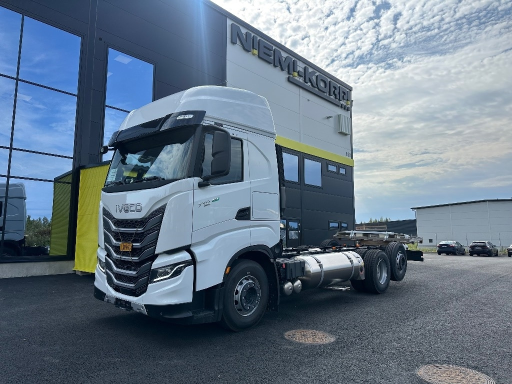 Iveco S-Way AS26S50 NP 2xLNG 6x2*4 - Chassis vrachtwagen: afbeelding 1 Iveco S-Way AS26S50 NP 2xLNG 6x2*4 - Chassis vrachtwagen: afbeelding 1