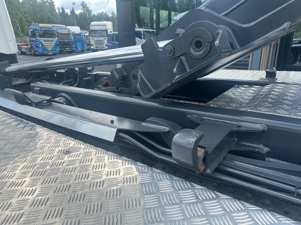 Scania G450 6x2*4 - Haakarmsysteem vrachtwagen: afbeelding 4 Scania G450 6x2*4 - Haakarmsysteem vrachtwagen: afbeelding 4