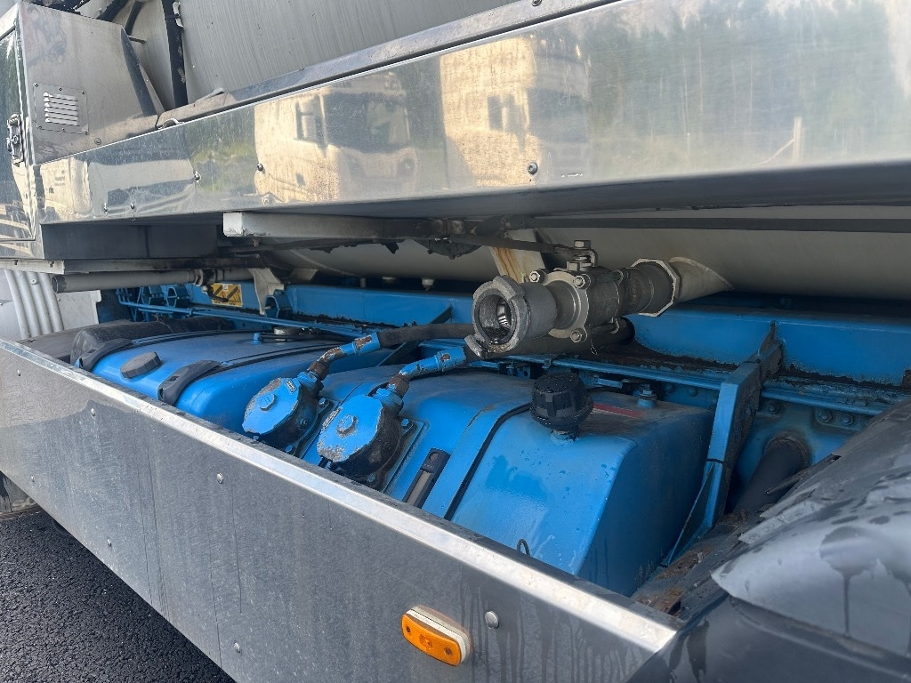 Scania P340 6x2*4 - Vacuümwagen: afbeelding 5 Scania P340 6x2*4 - Vacuümwagen: afbeelding 5