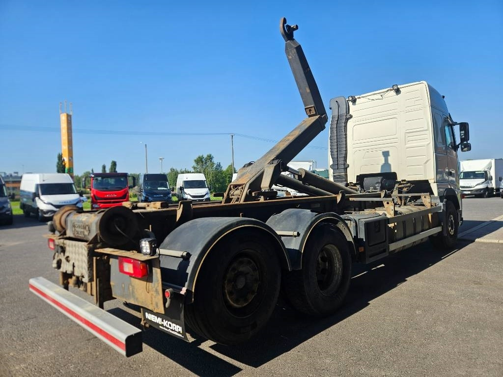 Volvo FH12 460 - Haakarmsysteem vrachtwagen: afbeelding 4 Volvo FH12 460 - Haakarmsysteem vrachtwagen: afbeelding 4