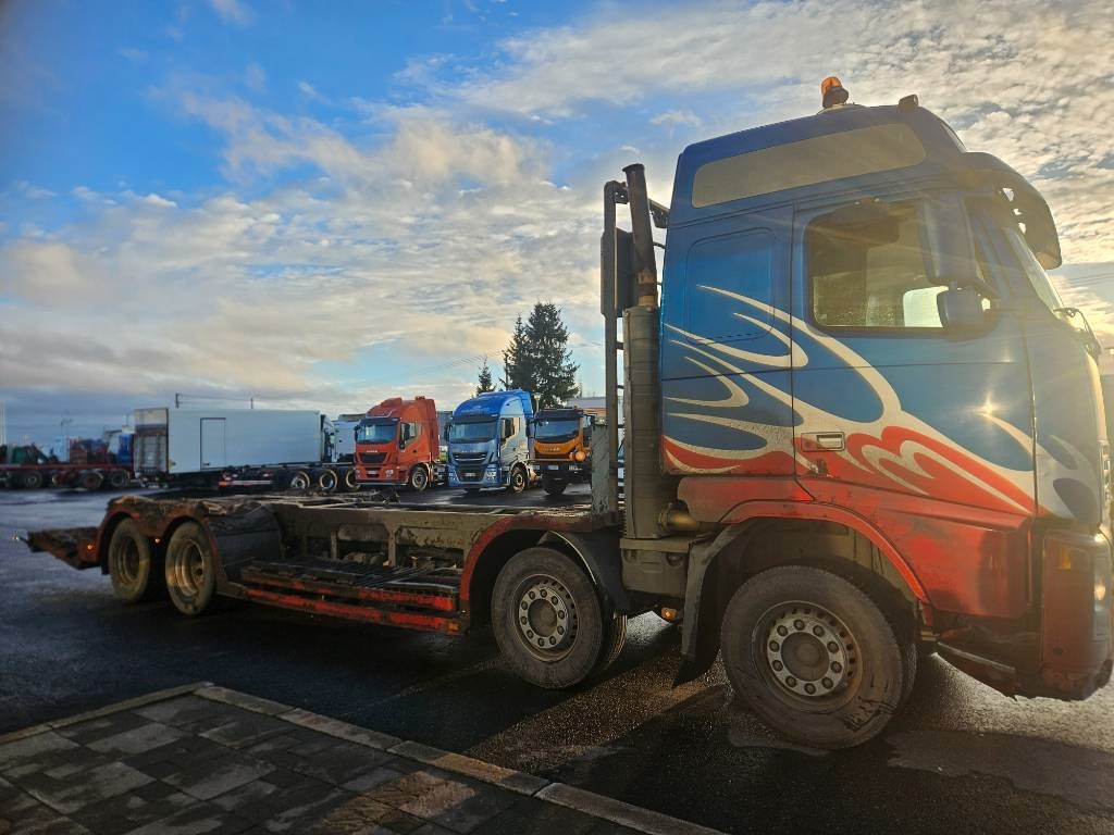 Volvo FH12 8x4 - Houttransport: afbeelding 2 Volvo FH12 8x4 - Houttransport: afbeelding 2