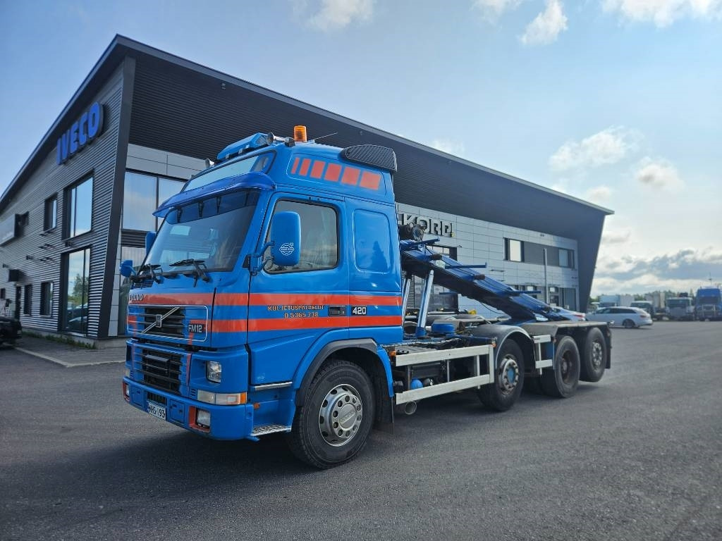 Volvo FM12 420 8x2 - Portaalarmsysteem vrachtwagen: afbeelding 1 Volvo FM12 420 8x2 - Portaalarmsysteem vrachtwagen: afbeelding 1