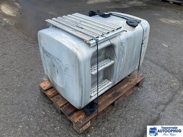 MAN Diesel tank 460 liter MAN 81.12201-5933 - Brandstoftank voor Vrachtwagen: afbeelding 1 MAN Diesel tank 460 liter MAN 81.12201-5933 - Brandstoftank voor Vrachtwagen: afbeelding 1