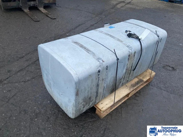 Scania Diesel tank 700 liter Scania 1871192 - Brandstoftank voor Vrachtwagen: afbeelding 3 Scania Diesel tank 700 liter Scania 1871192 - Brandstoftank voor Vrachtwagen: afbeelding 3