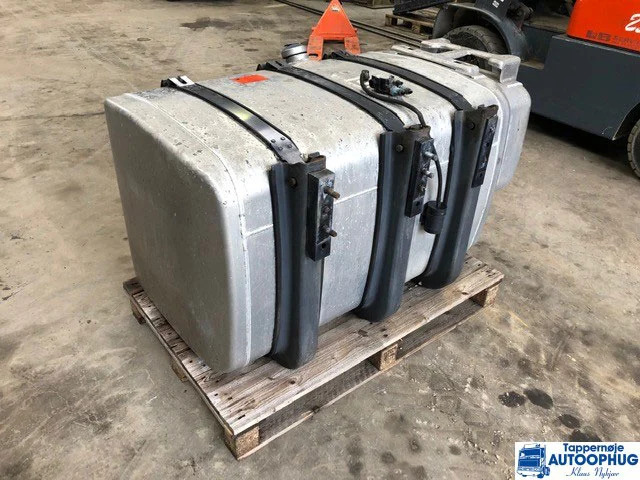Scania Diesel tank – Fuel tank P/N: 2132702 - Brandstoftank voor Vrachtwagen: afbeelding 3 Scania Diesel tank – Fuel tank P/N: 2132702 - Brandstoftank voor Vrachtwagen: afbeelding 3