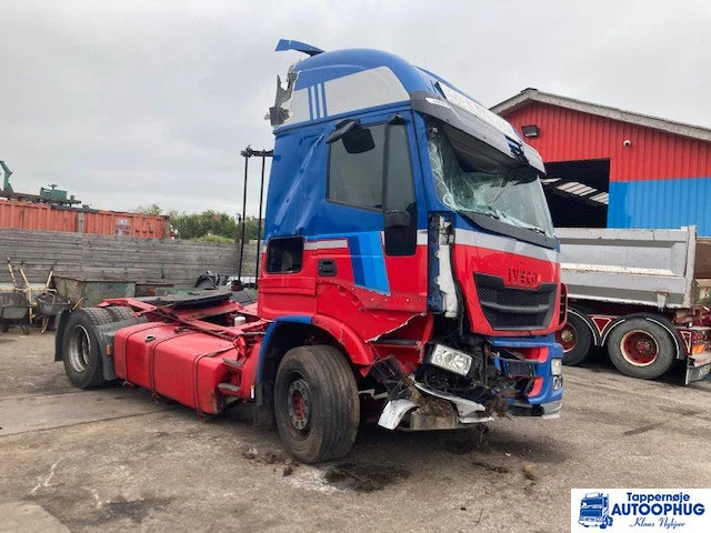 Iveco Stralis 440 Damage - Trekker: afbeelding 1 Iveco Stralis 440 Damage - Trekker: afbeelding 1