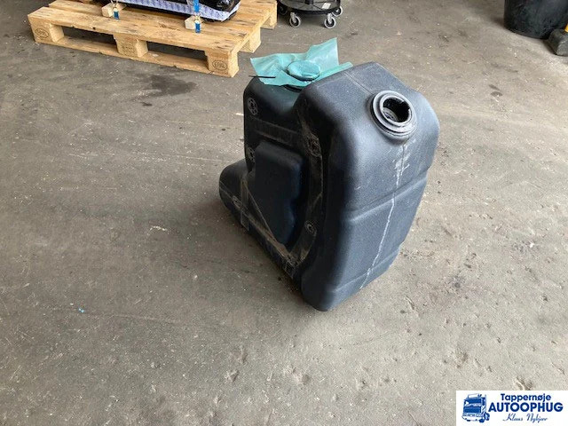 Volvo adblue tank – Volvo 23225656 - AdBlue Tank voor Vrachtwagen: afbeelding 2 Volvo adblue tank – Volvo 23225656 - AdBlue Tank voor Vrachtwagen: afbeelding 2