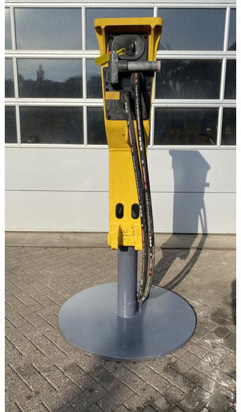 Epiroc MB1000 - Hydraulische hamer voor Bouwmachine: afbeelding 4 Epiroc MB1000 - Hydraulische hamer voor Bouwmachine: afbeelding 4