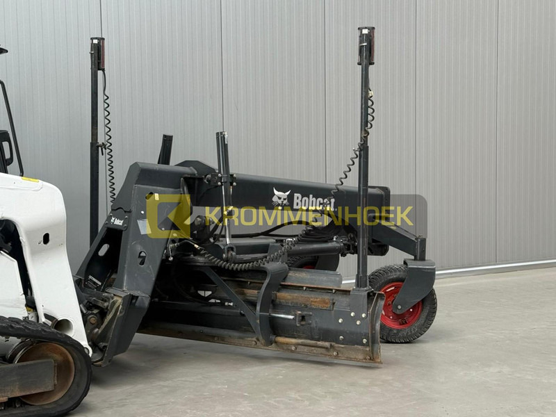 Bobcat Grader 244 cm HD Laser grader - Aanbouwdeel: afbeelding 4 Bobcat Grader 244 cm HD Laser grader - Aanbouwdeel: afbeelding 4