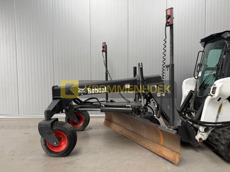 Bobcat Grader 244 cm HD Laser grader - Aanbouwdeel: afbeelding 1 Bobcat Grader 244 cm HD Laser grader - Aanbouwdeel: afbeelding 1