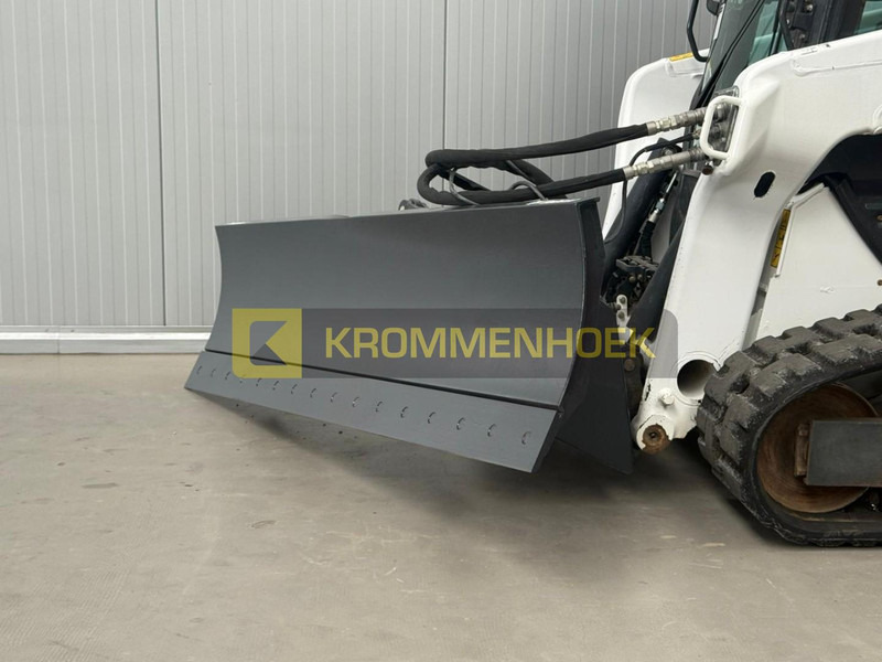 Bobcat 96 Dozer Blade 244 cm 6-weg blad - Blad voor Lader: afbeelding 2 Bobcat 96 Dozer Blade 244 cm 6-weg blad - Blad voor Lader: afbeelding 2
