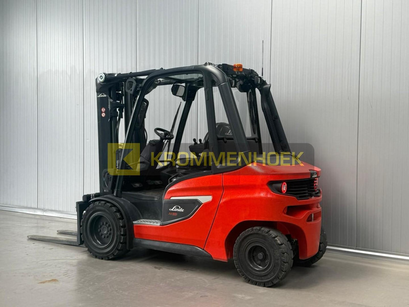 Linde H 35 D-02 - Diesel heftruck: afbeelding 3 Linde H 35 D-02 - Diesel heftruck: afbeelding 3