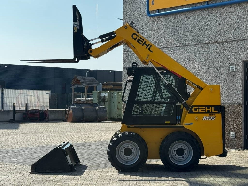 Gehl R135 / Mantitou 1350R, 2022, 115 hours! - Minigraafmachine: afbeelding 2 Gehl R135 / Mantitou 1350R, 2022, 115 hours! - Minigraafmachine: afbeelding 2