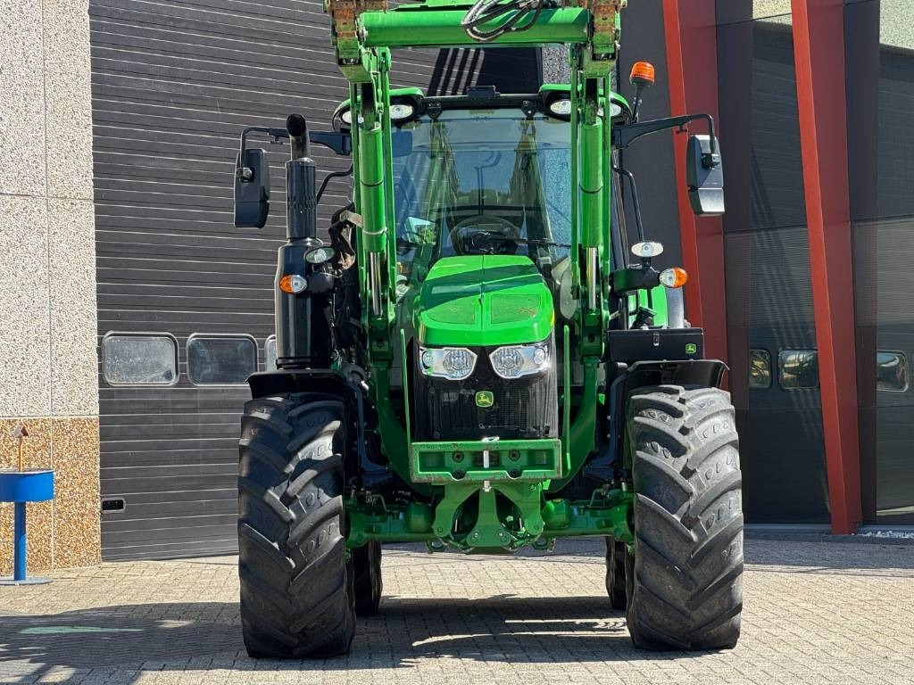 John Deere 6110M, 2021, Auto Power, 623R frontloader!! - Tractor: afbeelding 3 John Deere 6110M, 2021, Auto Power, 623R frontloader!! - Tractor: afbeelding 3