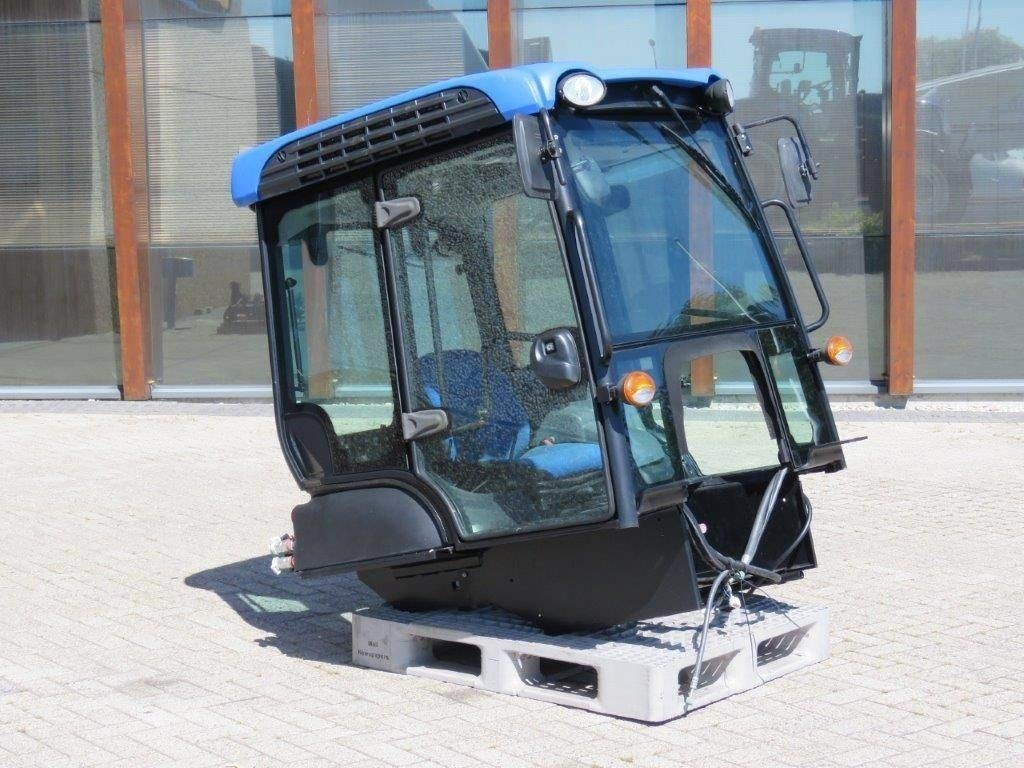 New Holland TK - Cabine voor Landbouwmachine: afbeelding 4 New Holland TK - Cabine voor Landbouwmachine: afbeelding 4