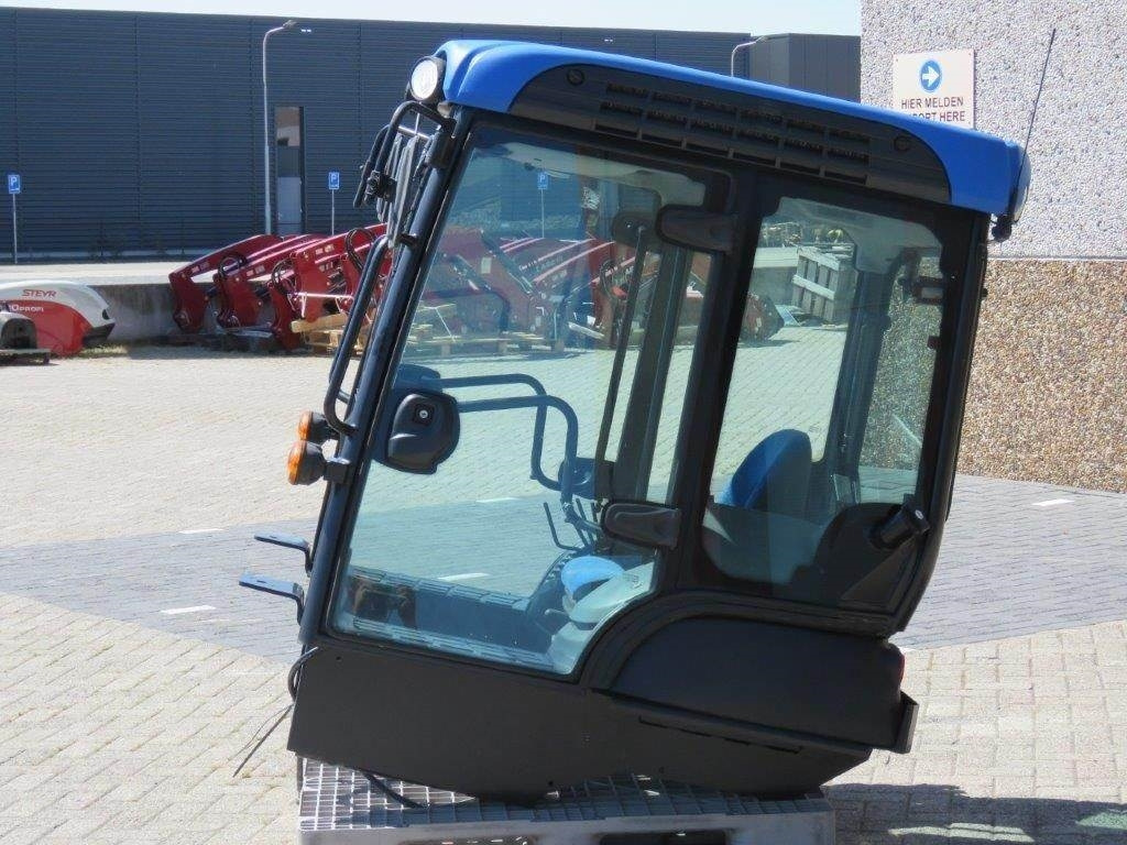 New Holland TK - Cabine voor Landbouwmachine: afbeelding 3 New Holland TK - Cabine voor Landbouwmachine: afbeelding 3