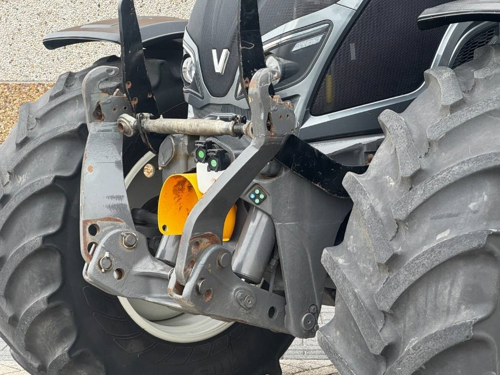 Valtra N174D, Frontlinkage + PTO, Frontloader, 3846 hours - Tractor: afbeelding 4 Valtra N174D, Frontlinkage + PTO, Frontloader, 3846 hours - Tractor: afbeelding 4
