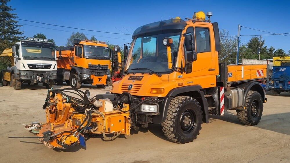 MERCEDES-BENZ Unimog U300 - Gemeentelijke machine/ Speciaal: afbeelding 4 MERCEDES-BENZ Unimog U300 - Gemeentelijke machine/ Speciaal: afbeelding 4
