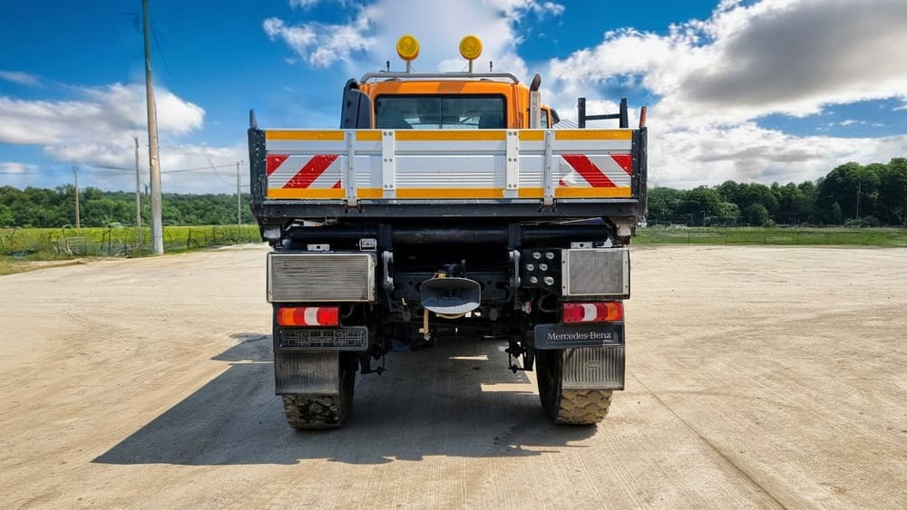 Mercedes-Benz Unimog U527 - Gemeentelijke machine/ Speciaal: afbeelding 5 Mercedes-Benz Unimog U527 - Gemeentelijke machine/ Speciaal: afbeelding 5