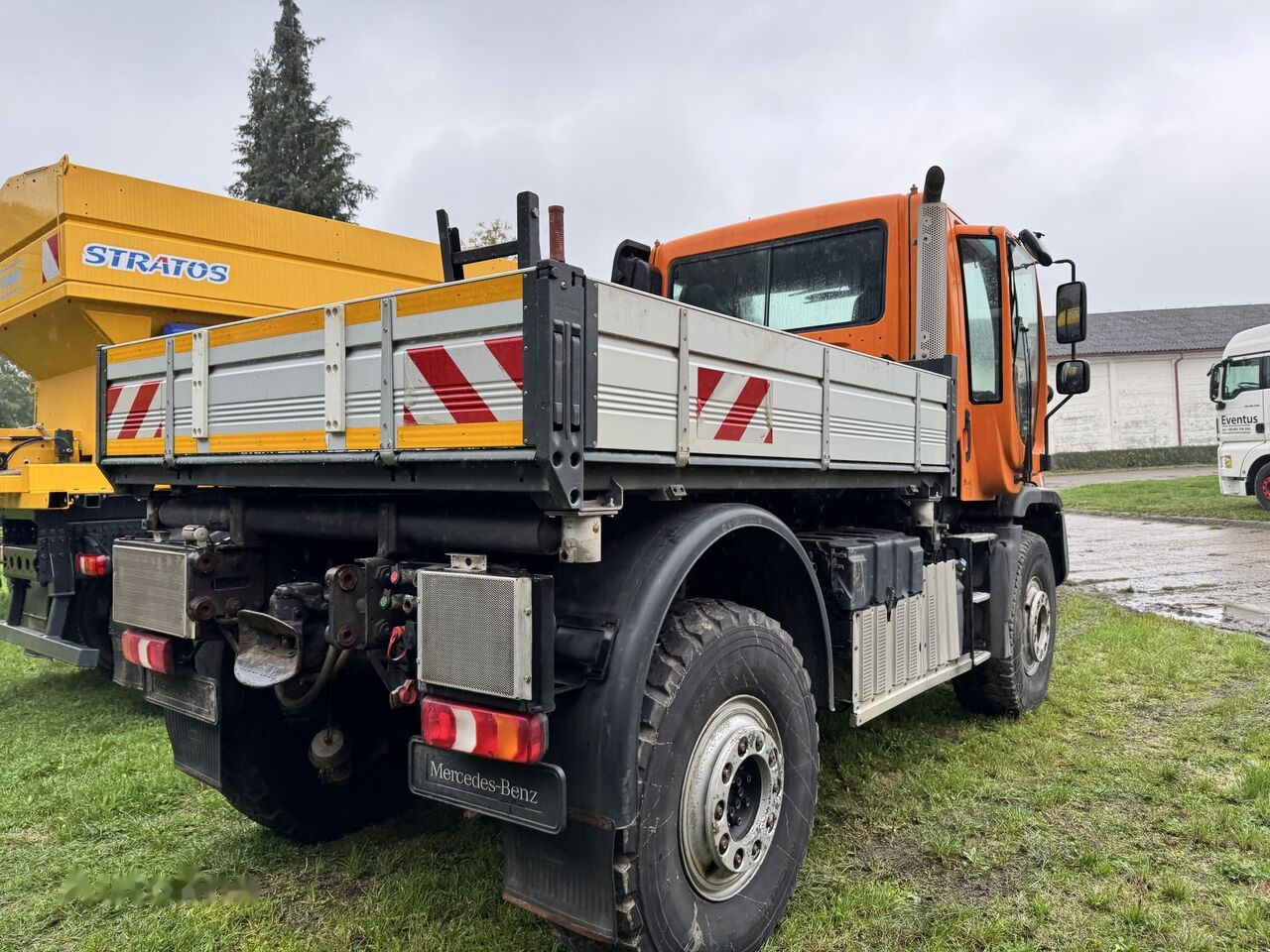 Mercedes-Benz Unimog U527 - Gemeentelijke machine/ Speciaal: afbeelding 4 Mercedes-Benz Unimog U527 - Gemeentelijke machine/ Speciaal: afbeelding 4