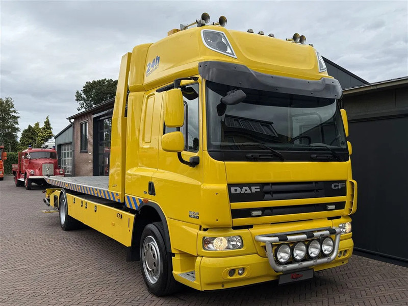 DAF CF 65.300 Towtruck Depannage Lier Brille Sleeper 640x242x104 cm - Bergingsvoertuig: afbeelding 1 DAF CF 65.300 Towtruck Depannage Lier Brille Sleeper 640x242x104 cm - Bergingsvoertuig: afbeelding 1