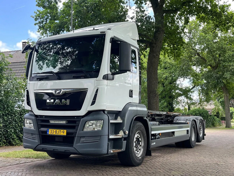 MAN TGS 26.420 CONTAINERSYSTEEM (kabels) MANUEL - Containertransporter/ Wissellaadbak vrachtwagen: afbeelding 1 MAN TGS 26.420 CONTAINERSYSTEEM (kabels) MANUEL - Containertransporter/ Wissellaadbak vrachtwagen: afbeelding 1