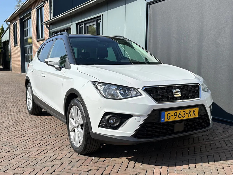 SEAT Arona 1.0 TSI Style Business Intense Dealeronderhouden Cruise Clima Navi Camera Parkeersensoren Lmv - Hatchback: afbeelding 1 SEAT Arona 1.0 TSI Style Business Intense Dealeronderhouden Cruise Clima Navi Camera Parkeersensoren Lmv - Hatchback: afbeelding 1