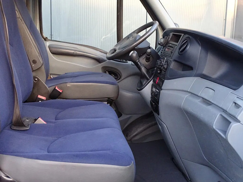 Iveco Daily 35C18 BE TREKKER 3 ZITS EURO 5 12 TON - Trekker: afbeelding 3 Iveco Daily 35C18 BE TREKKER 3 ZITS EURO 5 12 TON - Trekker: afbeelding 3