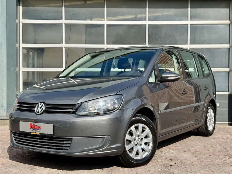 Volkswagen Touran 1.2 TSI 105pk 7 Pers LMV Parkeer sensoren Belgisch Kenteken! - Personenwagen: afbeelding 2 Volkswagen Touran 1.2 TSI 105pk 7 Pers LMV Parkeer sensoren Belgisch Kenteken! - Personenwagen: afbeelding 2