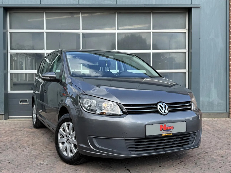 Volkswagen Touran 1.2 TSI 105pk 7 Persoons Lmv Parkeer sensoren - Personenwagen: afbeelding 1 Volkswagen Touran 1.2 TSI 105pk 7 Persoons Lmv Parkeer sensoren - Personenwagen: afbeelding 1