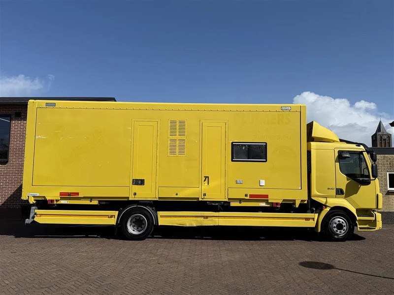 Volvo FL 12.240 Airco 2x bed Douche Heater - Bakwagen: afbeelding 2 Volvo FL 12.240 Airco 2x bed Douche Heater - Bakwagen: afbeelding 2