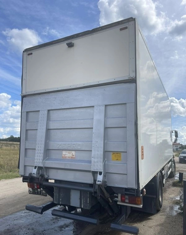 MERCEDES-BENZ AXOR PRZEBIEG TYLKO 322000 KM!!!! - Isotherm vrachtwagen: afbeelding 3 MERCEDES-BENZ AXOR PRZEBIEG TYLKO 322000 KM!!!! - Isotherm vrachtwagen: afbeelding 3