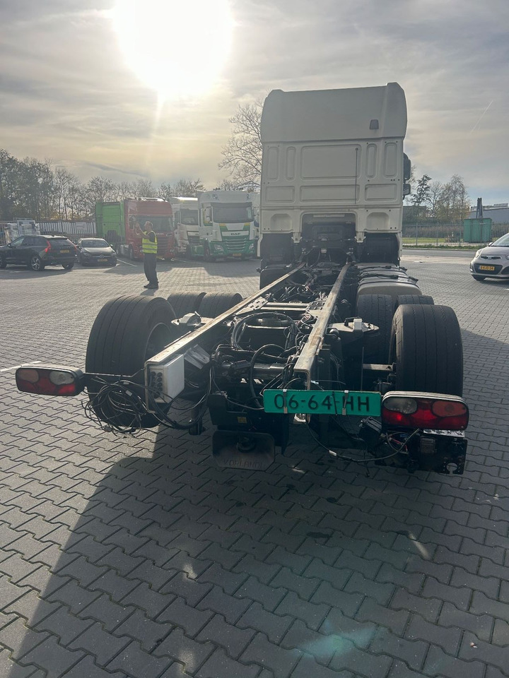 DAF XF 530 XF530 Super Space Cab FAR - Chassis vrachtwagen: afbeelding 4 DAF XF 530 XF530 Super Space Cab FAR - Chassis vrachtwagen: afbeelding 4