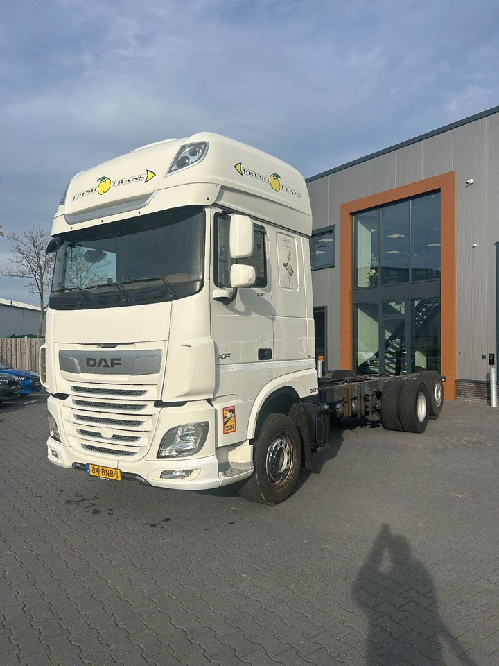 DAF XF 530 XF530 Super Space Cab FAR - Chassis vrachtwagen: afbeelding 1 DAF XF 530 XF530 Super Space Cab FAR - Chassis vrachtwagen: afbeelding 1