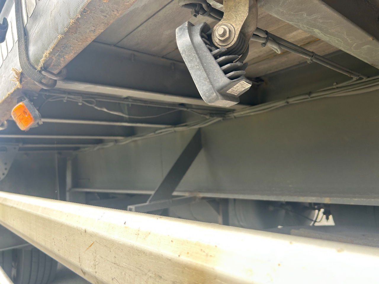 Floor Cityoplegger met Kooiaap - Schuifzeiloplegger: afbeelding 3 Floor Cityoplegger met Kooiaap - Schuifzeiloplegger: afbeelding 3
