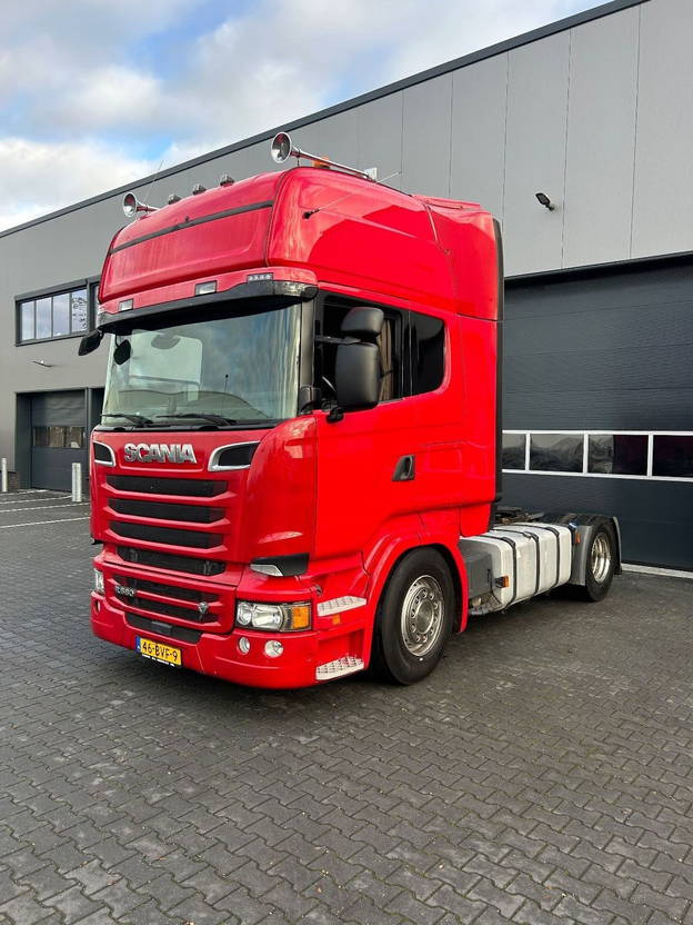 Scania R580 V8 R580 v8 Topline Retarder Full Airsuspension Double Glass - Trekker: afbeelding 2 Scania R580 V8 R580 v8 Topline Retarder Full Airsuspension Double Glass - Trekker: afbeelding 2