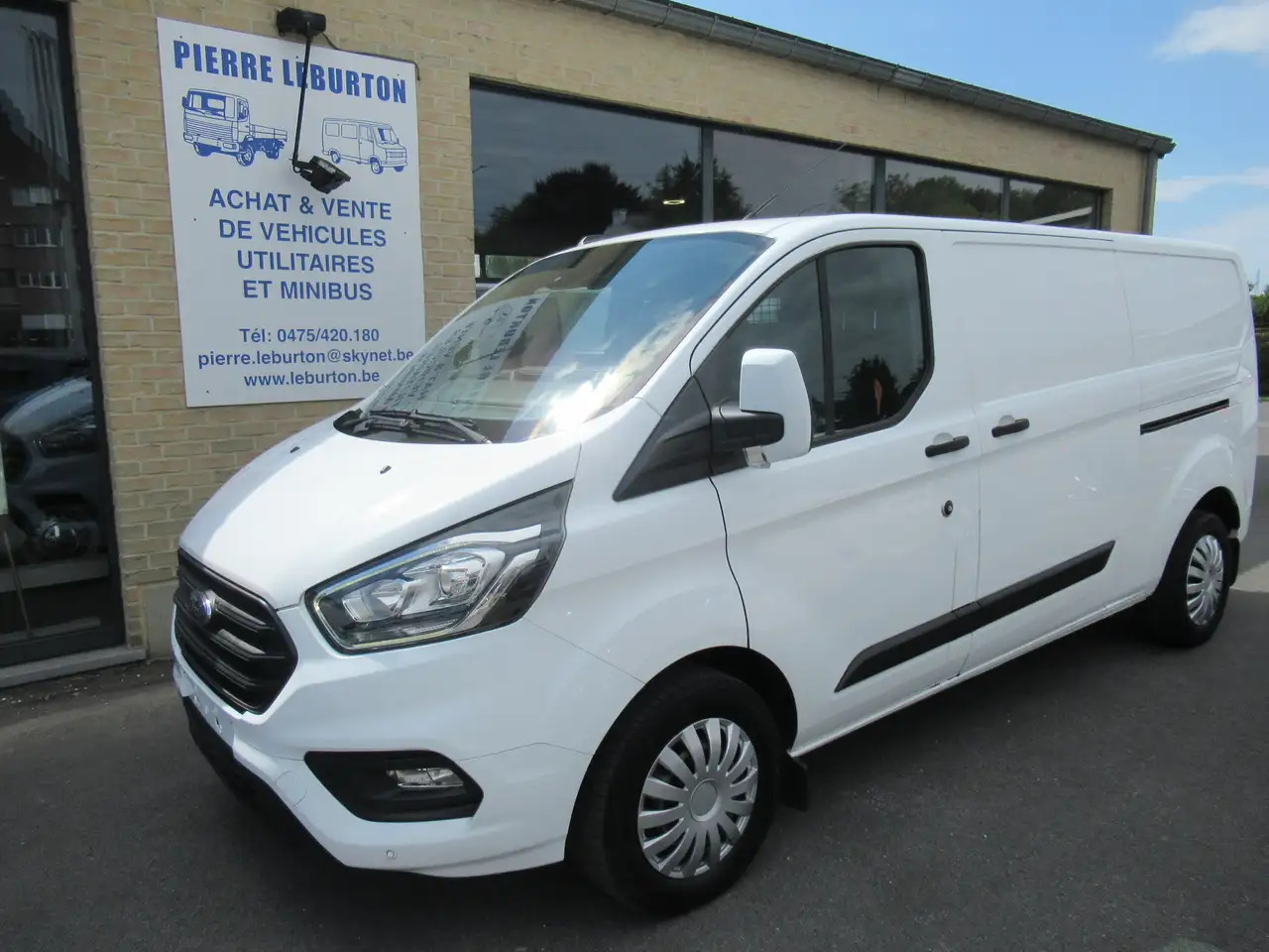 Ford Transit Custom L2, navi, cruis, clim 2PL 13900€+tva/btw - Kleine bestelwagen: afbeelding 1 Ford Transit Custom L2, navi, cruis, clim 2PL 13900€+tva/btw - Kleine bestelwagen: afbeelding 1