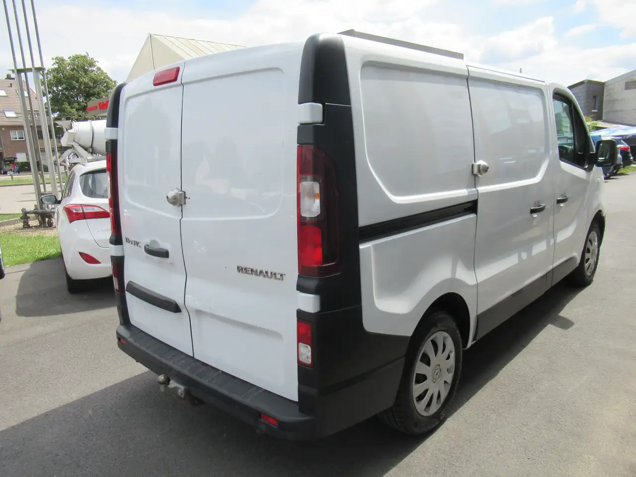 Renault Trafic CLIM AIRCO NAVI 11400€+TVA/BTW - Kleine bestelwagen: afbeelding 2 Renault Trafic CLIM AIRCO NAVI 11400€+TVA/BTW - Kleine bestelwagen: afbeelding 2