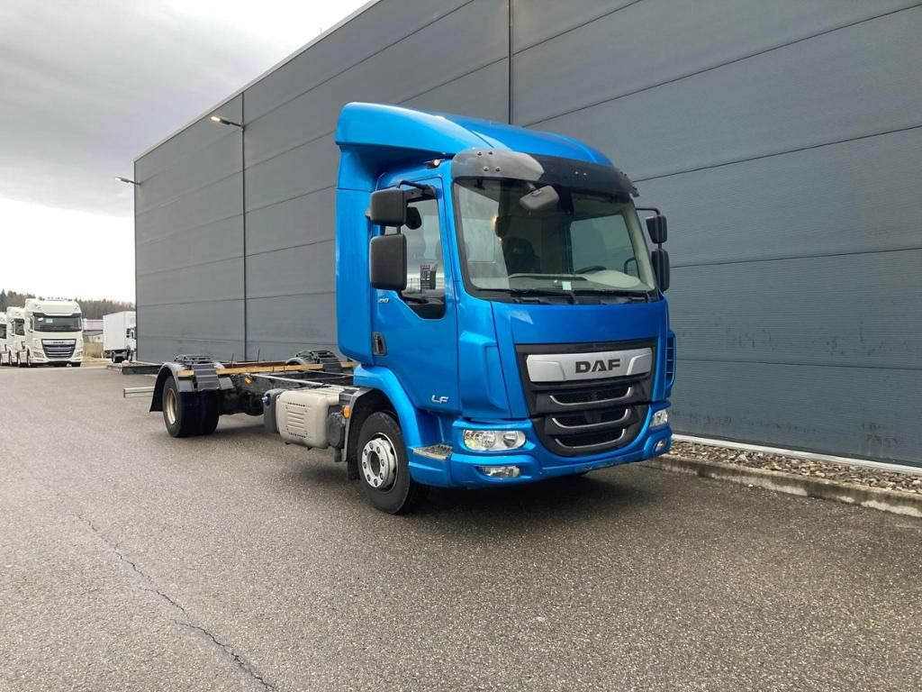 DAF LF 210 FA Standheizung / 5.00m Rd / 7.490kg - Schuifzeilen vrachtwagen: afbeelding 3 DAF LF 210 FA Standheizung / 5.00m Rd / 7.490kg - Schuifzeilen vrachtwagen: afbeelding 3