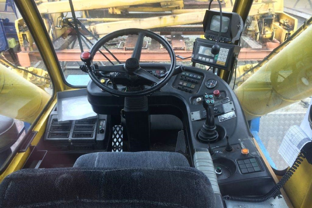 Belotti Triton 45.23 - Reach stacker: afbeelding 5 Belotti Triton 45.23 - Reach stacker: afbeelding 5