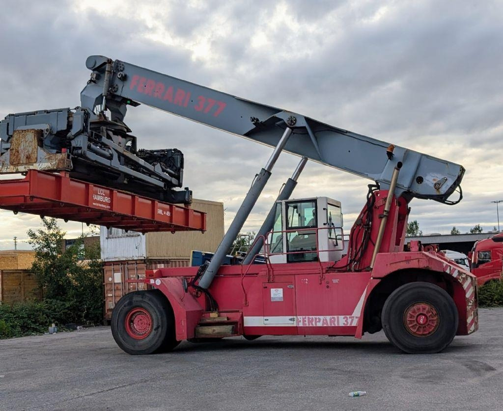 CVS Ferrari F377.5 PB - Reach stacker: afbeelding 3 CVS Ferrari F377.5 PB - Reach stacker: afbeelding 3