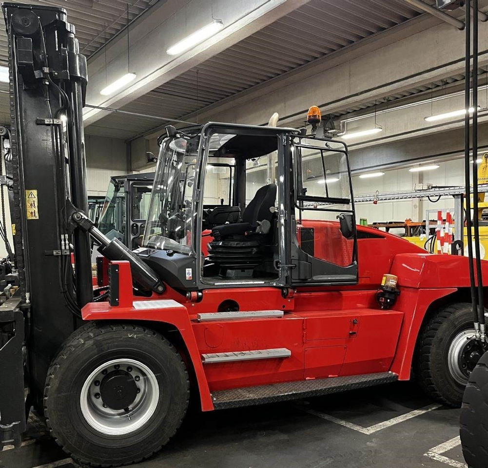 Kalmar DCG120-12 - Diesel heftruck: afbeelding 1 Kalmar DCG120-12 - Diesel heftruck: afbeelding 1