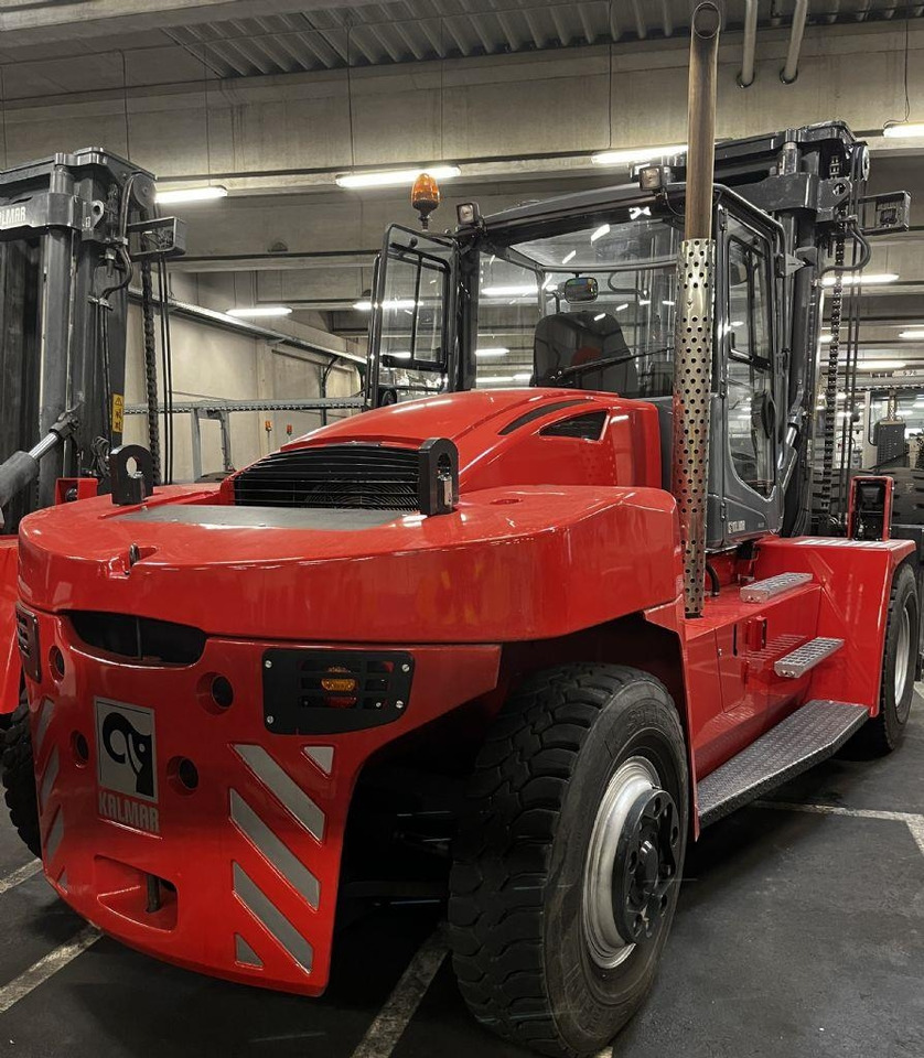 Kalmar DCG120-12 - Diesel heftruck: afbeelding 3 Kalmar DCG120-12 - Diesel heftruck: afbeelding 3