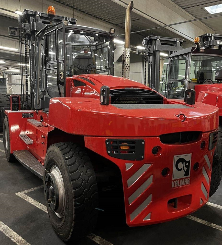 Kalmar DCG120-12 - Diesel heftruck: afbeelding 4 Kalmar DCG120-12 - Diesel heftruck: afbeelding 4