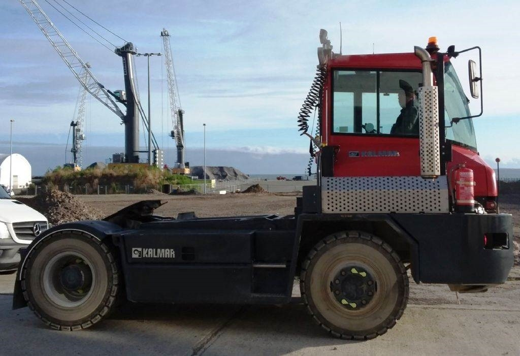 Kalmar TR618 - Terminal trekker: afbeelding 2 Kalmar TR618 - Terminal trekker: afbeelding 2