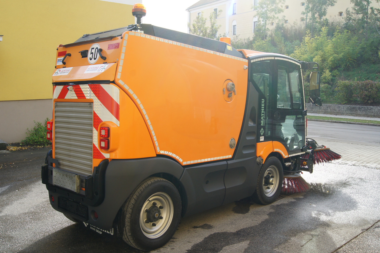 Veegwagen MATHIEU Azura Flex MC210 3-rd brush / EURO 6: afbeelding 6 Veegwagen MATHIEU Azura Flex MC210 3-rd brush / EURO 6: afbeelding 6